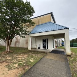 Goodwill Bins Bargain Store - Entrance