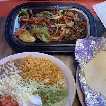 Grand Azteca V - Lunch Fajita - Mexican Near Me - Troy, Michigan