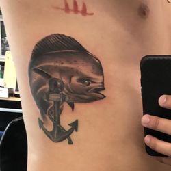 High Class Studio - Black and grey fish by Kiddo