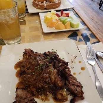 Batter & Berries - Brisket with cheesy hash browns - Breakfast & Brunch Near Me - Chicago, Illinois