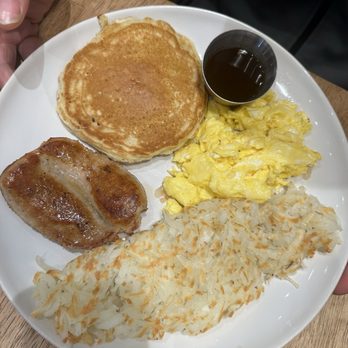 Indomable Coffee - Country Breakfast - Coffee & Tea Near Me - New York, New York Indomable Coffee - Country Breakfast - Coffee & Tea Near Me - New York, New York