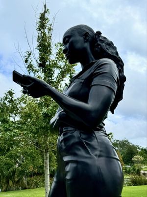 Sydney and Walda Besthoff Sculpture Garden by null