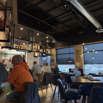 Kitchen and Rail - Bar area - Supper Clubs Near Me - Golden Valley, Minnesota