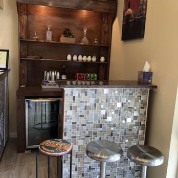 Golden Nail - Waiting area. - Nail Salons Near Me - North Charleston, South Carolina