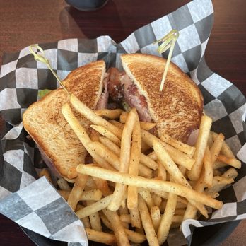 Hatch & Harvest Cafe - Club - Breakfast & Brunch Near Me - Springfield, Missouri