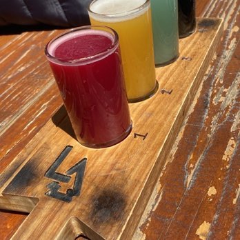 Lake Arrowhead Brewing - Fruit Gang, Private Beach Club, Blue Lagoon, A-Frame Coffee Stout - Breweries Near Me - Lake Arrowhead, California Lake Arrowhead Brewing - Fruit Gang, Private Beach Club, Blue Lagoon, A-Frame Coffee Stout - Breweries Near Me - Lake Arrowhead, California