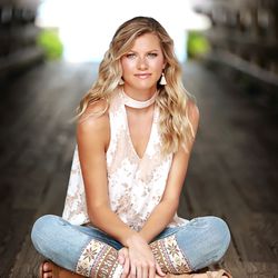 Alicia's Photography - Barrington high school senior