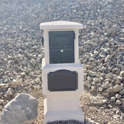 The Mailbox People - Mailbox front