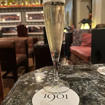 1901 - Bubbles - New American Near Me - Anaheim, California