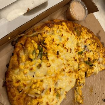 Mazala Pizza by Moti - Paneer Tikka Pizza - Coffee & Tea Near Me - Chicago, Illinois