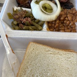 Dq's Bbq - Ribs & sausage plate with green beens and red beans.