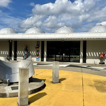 EcoTarium - Front entrance (upper parking lot) - Museums Near Me - Worcester, Massachusetts