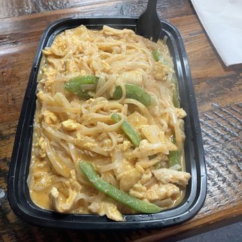 Savory Thai - Chicken Red curry noodle - Thai Near Me - Lakeland, Florida Savory Thai - Chicken Red curry noodle - Thai Near Me - Lakeland, Florida