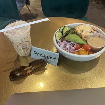 Love You Latte - California Chicken Salad - Breakfast & Brunch Near Me - Glendale, California