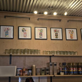 E ala Cafe - So cute! Hawaiian Sun cans with local flowers! - Cafes Near Me - Kapaʻa, Hawaii