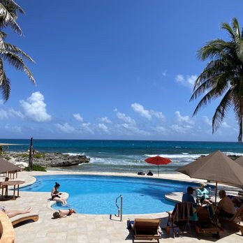 Hotel Playa Media Luna - Back patio...pool side - Hotels Near Me - Cancún, ROO Hotel Playa Media Luna - Back patio...pool side - Hotels Near Me - Cancún, ROO