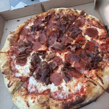 Pinchgut Pies - 16" Pepperoni and bacon - Pizza Near Me - Trussville, Alabama