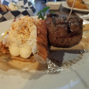 Chateau Louise - Surf n Turf - American Near Me - Luna Pier, Michigan