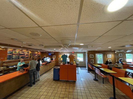 Pierce's Pitt Bar-B-Que by null