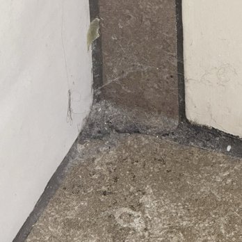 Hershey Lodge - Boogers and dirt in the corners of the bathroom. - Hotels Near Me - Hershey, Pennsylvania