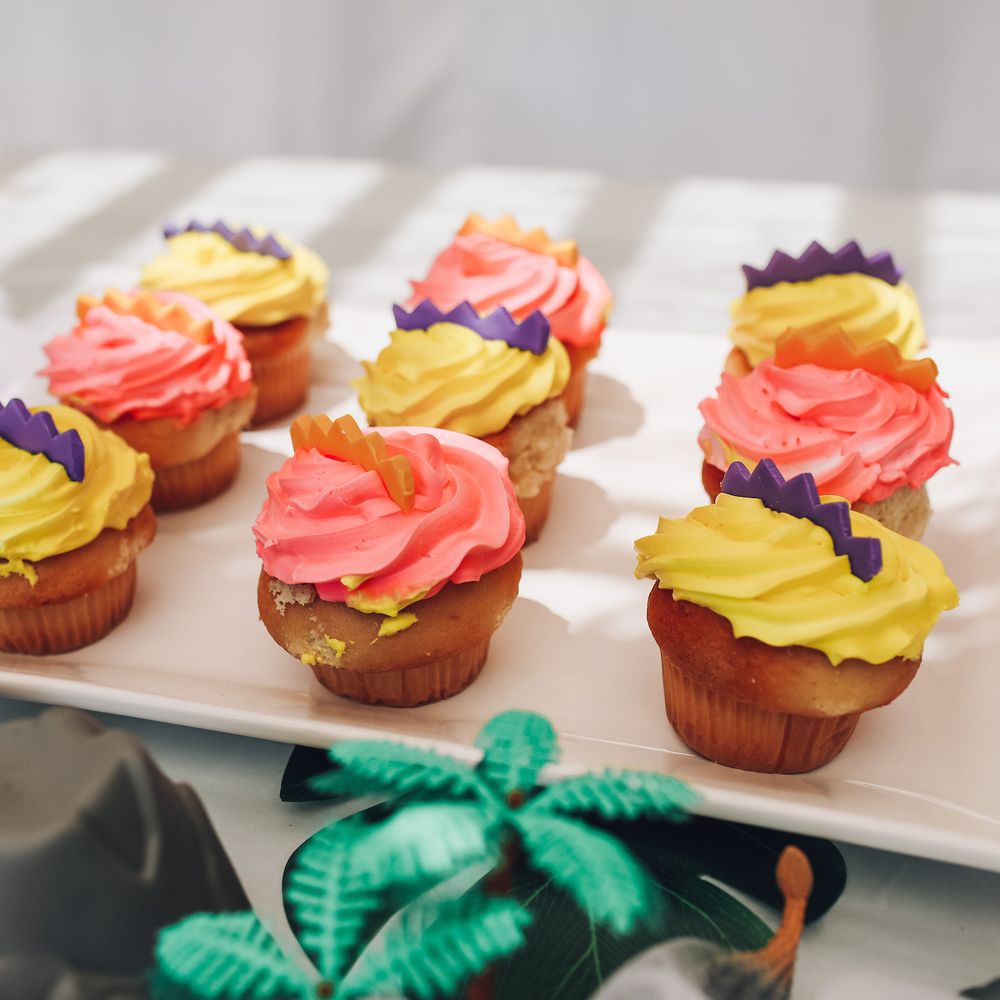 La Paz Bakery - They made the dinosaur cake, Dino cookies, Dino egg cake pops, and Dino cupcakes - Bakeries Near Me - Canoga Park, California La Paz Bakery - They made the dinosaur cake, Dino cookies, Dino egg cake pops, and Dino cupcakes - Bakeries Near Me - Canoga Park, California
