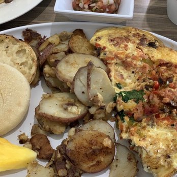 @ The Diner - Veggie omelet with mushrooms and ham - Breakfast & Brunch Near Me - Orlando, Florida @ The Diner - Veggie omelet with mushrooms and ham - Breakfast & Brunch Near Me - Orlando, Florida