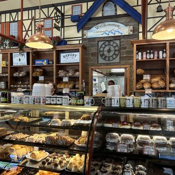 Kohnen's Country Bakery - Bakery counter - Bakeries Near Me - Tehachapi, California