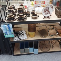 Boomerangs Thrift & Gift