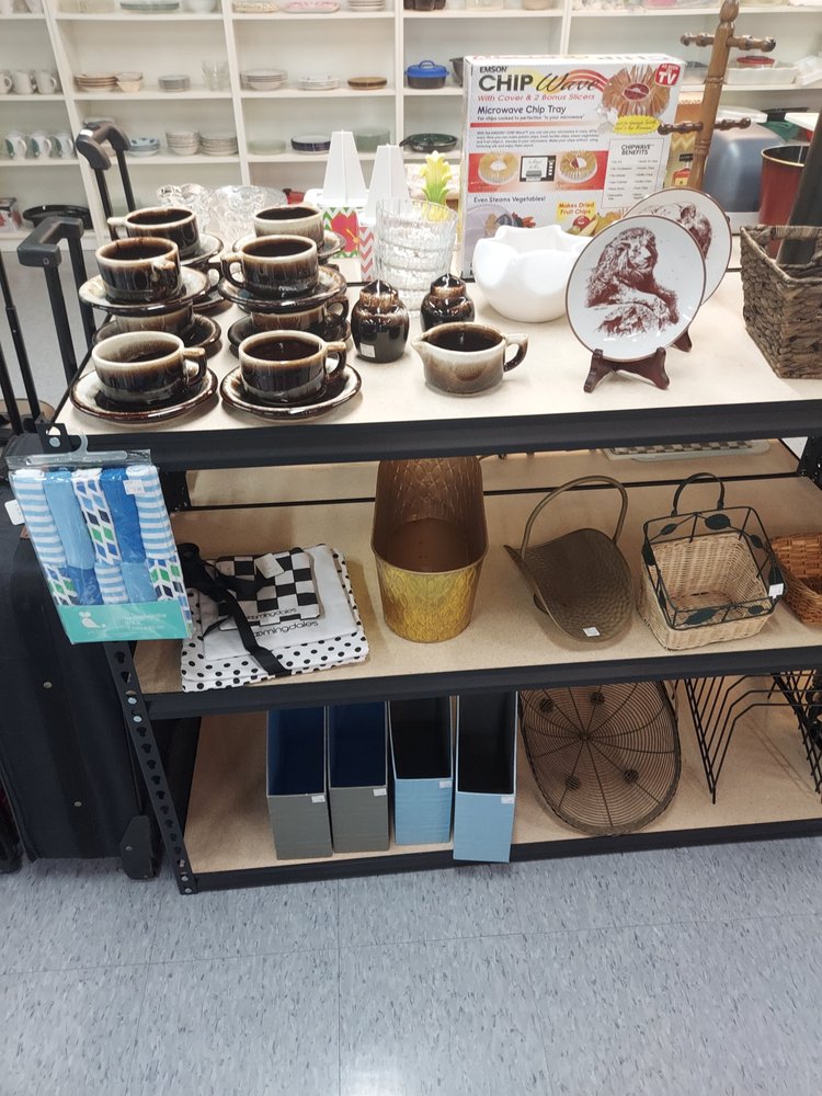 BOOMERANGS THRIFT & GIFT Updated September 2024 24 Photos & 14