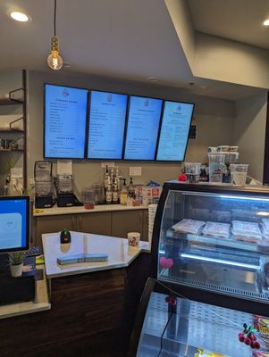 Myomee Cafe by null