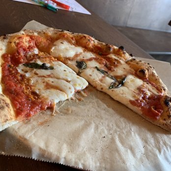 Bambolina Restaurant - Margherita Pizza - Pizza Near Me - Salem, Massachusetts