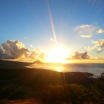 Diamond Head State Monument - Sunrise - Parks Near Me - Honolulu, Hawaii