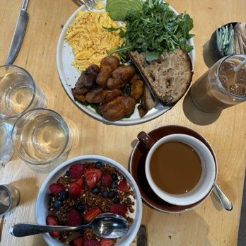Milo and Olive - Milo Breakfast and Clover Farms Yogurt Housemade Seeded Granola - Pizza Near Me - Santa Monica, California