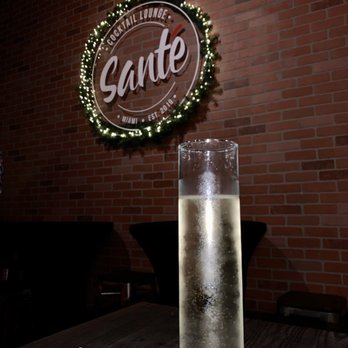 Santé Cocktail Lounge - Prosecco @ Santé - Cocktail Bars Near Me - Miami, Florida Santé Cocktail Lounge - Prosecco @ Santé - Cocktail Bars Near Me - Miami, Florida