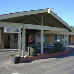 Holiday Lodge Motel