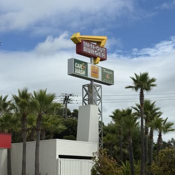 In-N-Out Burger - Fast Food Near Me - Millbrae, California In-N-Out Burger - Fast Food Near Me - Millbrae, California