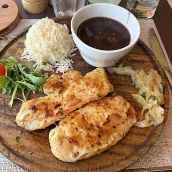 Cuba libre - Pollo à la plancha with rice and black beans - Cuban Near Me - Miami Beach, Florida Cuba libre - Pollo à la plancha with rice and black beans - Cuban Near Me - Miami Beach, Florida