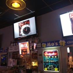 Mo's