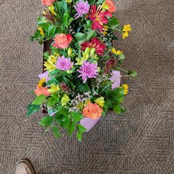 Jayla's Flowers - Matching table toppers for an event.