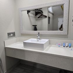 Cabana Inn & Suites photo
