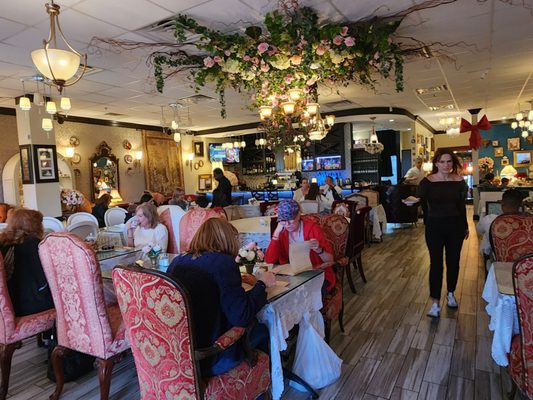 VIENNA CAFE & BISTRO by null