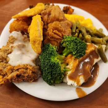 Golden Corral Buffet & Grill - Country fried steak, catfish, broccoli, and mashed potatoes - Buffets Near Me - Grand Prairie, Texas