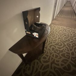 Quality Inn & Suites - Dirty Boots Abandoned for 2 days