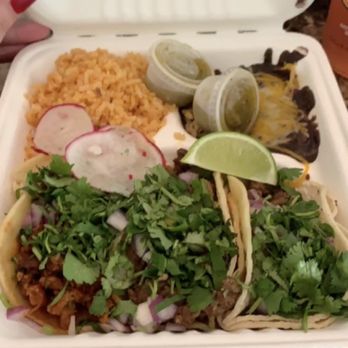 Taqueria El Jaliscience - Taco plate and verde on the side. 2 carne asada, 1 el pastor. - Food Trucks Near Me - Sandy, Oregon