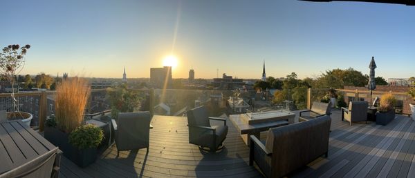 The Exchange by null