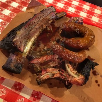 Black's Barbecue Lockhart - Jalapeño Cheese Sausage, Giant Beef Ribs - Barbeque Near Me - Lockhart, Texas