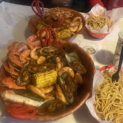 Tom's Crab Shack - Combo #2, Classic Combo and Garlic Noodles