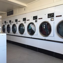 D & M Laundromat