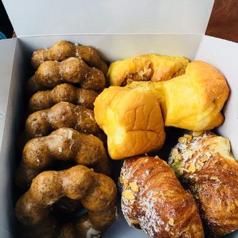 Liliha Bakery - Bakeries Near Me - Honolulu, Hawaii Liliha Bakery - Bakeries Near Me - Honolulu, Hawaii