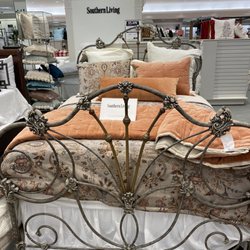 Dillard's